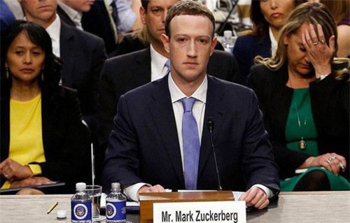 Mark Zuckerberg mất 19 tỷ USD vì những lùm xùm trong năm 2018