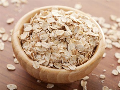 Chăm sóc và giúp da trắng mịn không ngờ với bột yến mạch