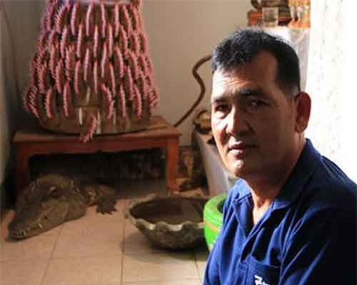 Người đàn ông sống cùng cá sấu suốt 20 năm