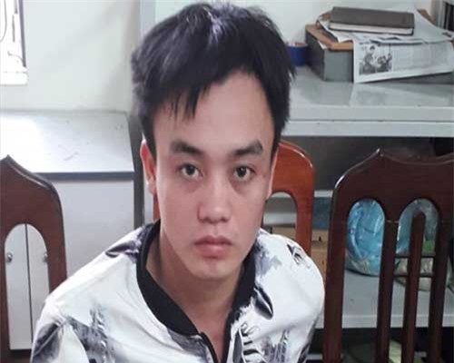 Xích mích tại quán karaoke, chém công an xã trọng thương