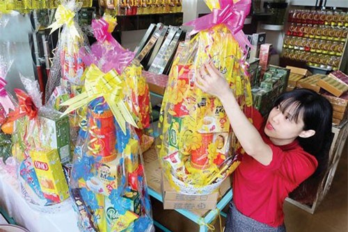 BẢN TIN TÀI CHÍNH - KINH DOANH: Thị trường quà Tết ‘thượng vàng hạ cám’, xuất khẩu nông sản vượt mốc 40 tỷ USD