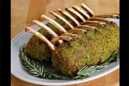 Clip: Trổ tài làm món cừu nướng tỏi lạ miệng cho ngày cuối tuần