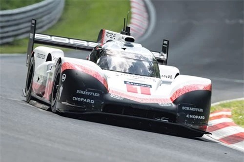 5. Porsche 919 Evo (vận tốc tối đa: 343 km/h).