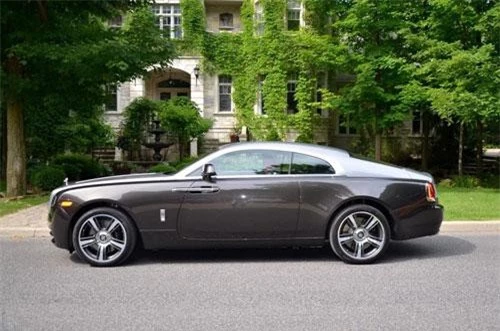 7. Rolls-Royce Wraith.