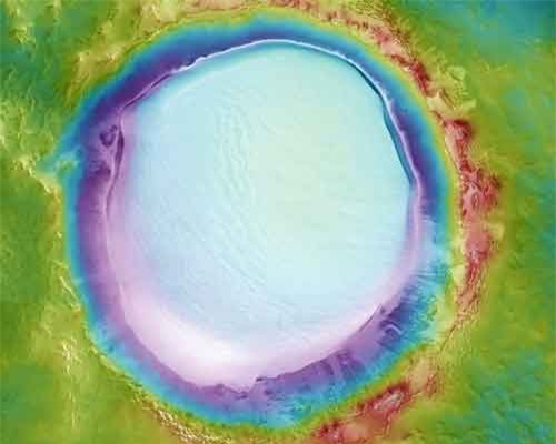 Cận cảnh hồ băng khổng lồ trên Sao Hỏa