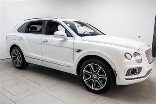 8. Bentley Bentayga.