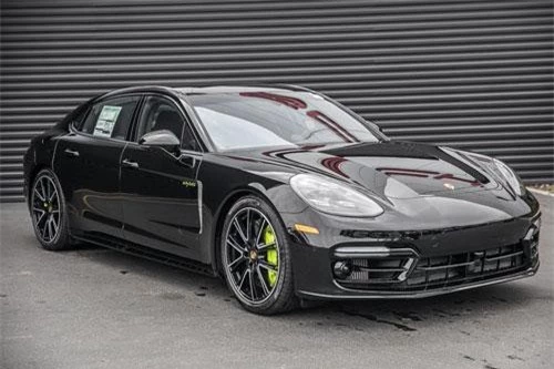 9. Porsche Panamera.