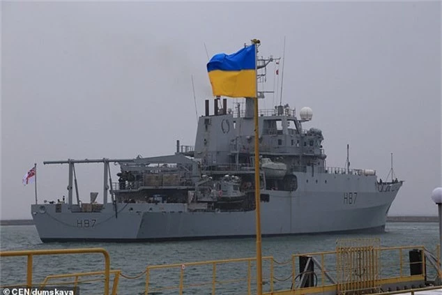 Anh điều tàu chiến tới Biển Đen ủng hộ Ukraine đối phó Nga - Ảnh 2.