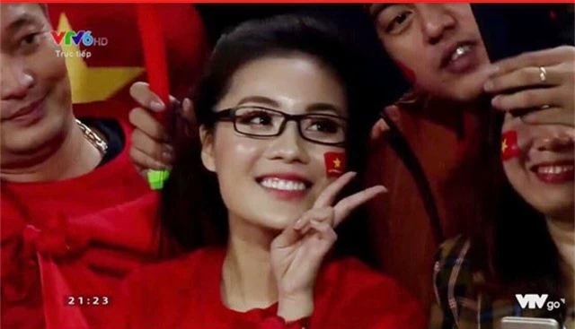 Đây là 3 cô gái hot nhất mùa AFF Cup 2018 vì quá xinh đẹp! - Ảnh 1.