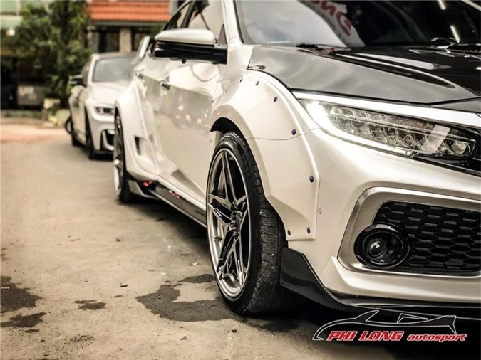 Honda Civic độ widebody cực ngầu ra lò từ PhiLong Autosport ảnh 8