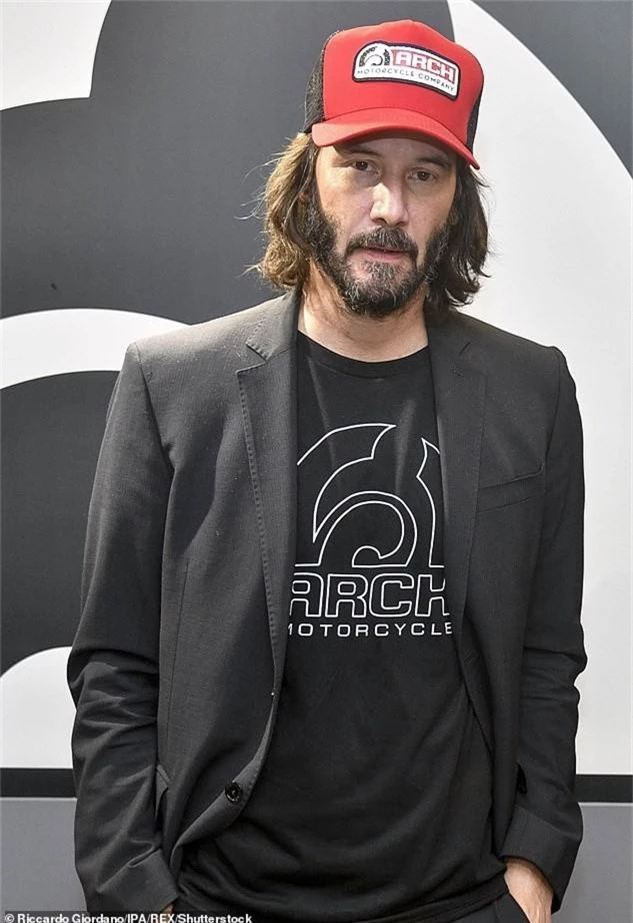 Keanu Reeves nhắm nhe trở thành Người Sói - Ảnh 3.