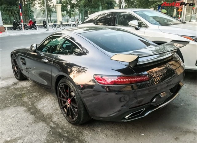 Mercedes-AMG GT S màu đỏ độc nhất Việt Nam đổi diện mạo, tái xuất tại Hà Nội - Ảnh 3.