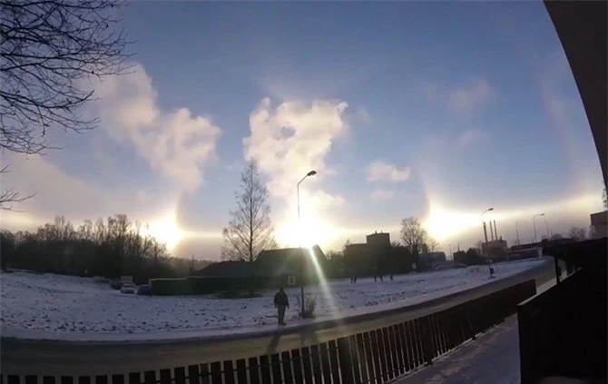 Ba Mặt Trời kỳ ảo xuất hiện trên bầu trời Thụy Điển.
