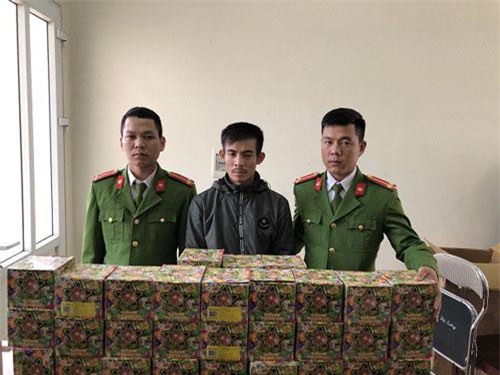 Hà Tĩnh: Nóng tình trạng buôn bán pháo dịp cuối năm