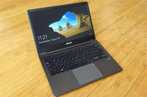 10. Asus Zenbook UX331 (trọng lượng: 1,15 kg).