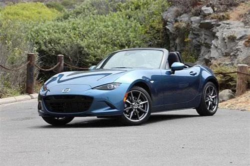 3. Mazda MX-5 Miata 2019 (giá khởi điểm: 25.730 USD).