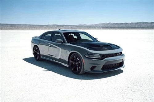 8. Dodge Charger 2019 (giá khởi điểm: 28.995 USD).