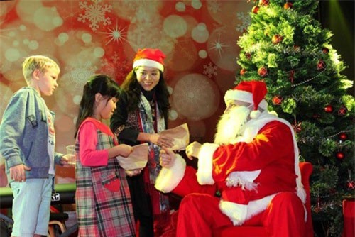 BẢN TIN TÀI CHÍNH - KINH DOANH: Sinh viên bội thu mùa Giáng sinh, đại lý rục rịch chào bán Honda Civic 2019