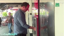 Clip: Rút được gần 27 tỷ đồng nhờ... cây ATM lỗi