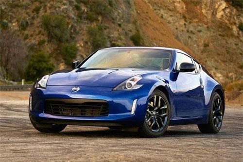 9. Nissan 370Z 2019 (giá khởi điểm: 29.990 USD).