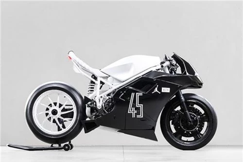Ducati 916. Ducati 916.