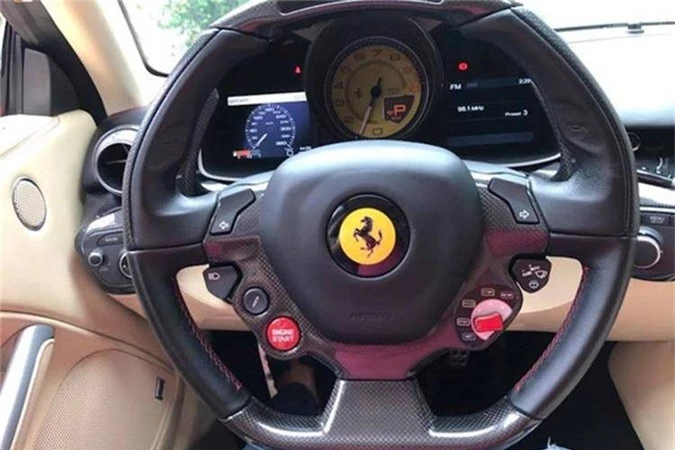 Sieu xe Ferrari F12 Berlinetta hon 20 ty lan banh tai Vung Tau-Hinh-5