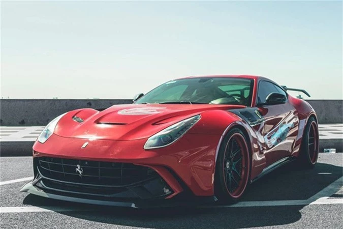 Sieu xe Ferrari F12 Berlinetta hon 20 ty lan banh tai Vung Tau-Hinh-7