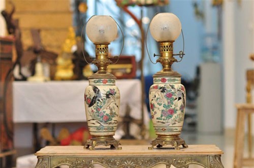 Thế giới đèn dầu cổ giá vài chục triệu được dân chơi ráo riết săn lùng