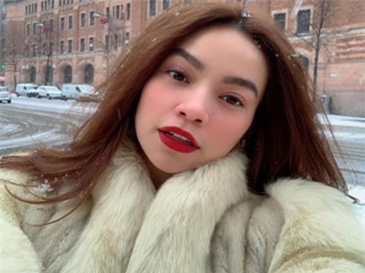 Ảnh hot 24/12: Hồ Ngọc Hà đón tuyết rơi ở Thụy Điển