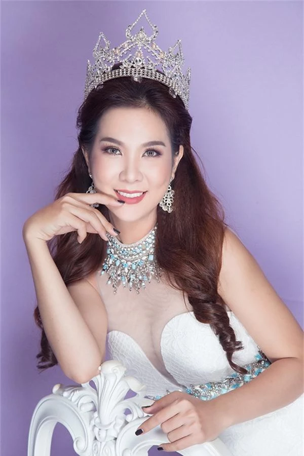 Kha My tiết lộ, cô từng được chị gái khuyên đi thi Hoa hậu Việt Nam 10 năm trước. Tuy nhiên thời điểm đó cô không muốn trở thành người của công chúng.