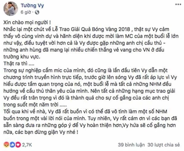 Tranh cãi việc 2 MC lễ trao giải Quả bóng vàng bị ném đá, phải đóng trang cá nhân - Ảnh 3.