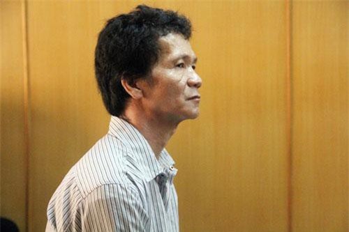 Ghen với vợ cũ, gã côn đồ đâm chết 2 người