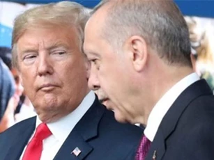 Hé lộ cuộc điện thoại của ông Trump về kế hoạch rút quân khỏi Syria