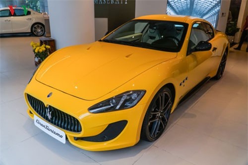 Ngắm Maserati GranTursimo Sport màu 'độc, giá 12 tỷ đồng tại Việt Nam