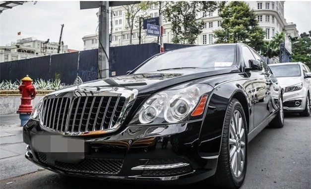 Chiếc Maybach 62S có giá xuất xưởng ở Mỹ khoảng 495.000 USD, nhưng khi về Việt Nam, giá của chiếc xe bị đội lên tới hơn 1 triệu USD. Ảnh: Autupro.