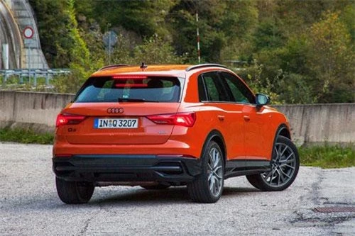 Audi Q3 2019. 