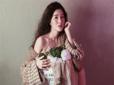 Quán quân The Voice - Ngọc Ánh hóa 'công chúa mùa đông' quyến rũ