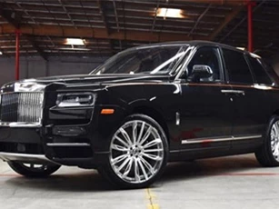 Siêu xe Rolls-Royce Cullinan độ vành 22 inch cực chất của Forgiato