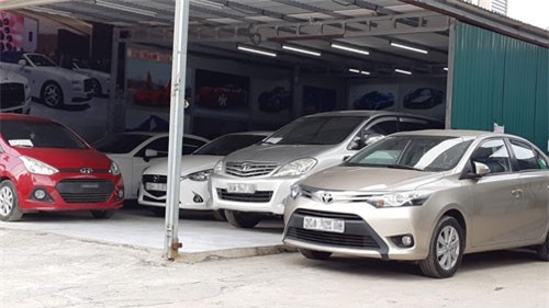 Có 300 triệu đồng mua xe chơi Tết, chọn xe mới hay mua xe cũ?