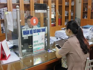 Ngành thuế làm việc cả ngày nghỉ Tết để phục vụ người dân và doanh nghiệp