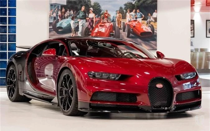 Ngắm Bugatti Chiron Classy Red được chào bán với giá 3,27 triệu USD. Chiếc Bugatti Chiron Classy Red hiện đang được bày bán tại Vương quốc Anh với mức giá chào bán 3,27 triệu USD (khoảng 76 tỷ đồng). (CHI TIẾT)