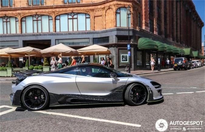 mansory 720s the he dau tien bi 