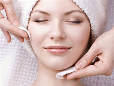 6 cách trị mụn tự nhiên cho phụ nữ có thai