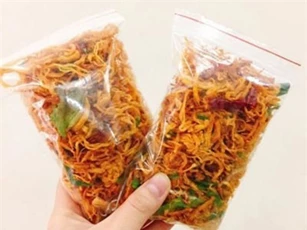 Đi du lịch mang ớt, bò khô giấu trong vali: Bị phạt 700 triệu đồng