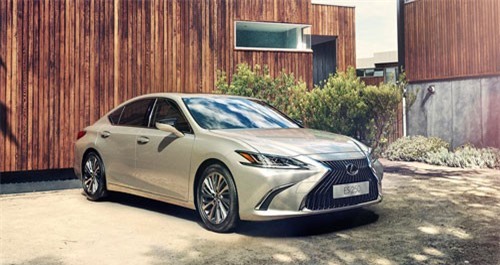 Lexus ES 250 2019 ra mắt tại Việt Nam, giá tăng 220 triệu