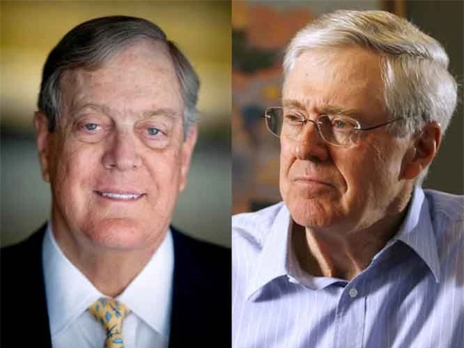 2. Gia tộc Koch - giá trị tài sản ròng 98,7 tỷ USD. Kém Walton hơn 50 tỷ USD, đứng thứ hai trong bảng xếp hạng những gia tộc giàu có nhất thế giới năm 2018 là anh em nhà Koch với tổng tài sản 98,7 tỷ USD. Charles và David Koch đã mở rộng công ty lọc dầu của gia đình thành Tập đoàn công nghiệp Koch (Mỹ) sau khi hai anh em khác trong gia đình tiếp quản hoạt động kinh doanh không thành công. Hiện nay, anh em nhà Koch tạo ra doanh thu khoảng 100 tỷ USD mỗi năm. Ảnh: Bloomberg.