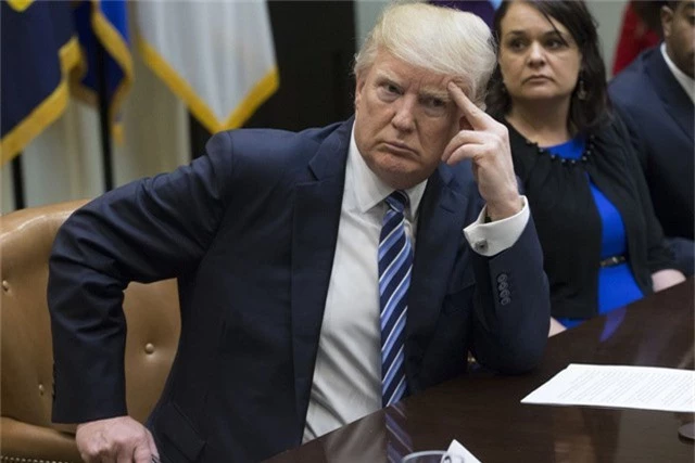 Ông Trump tuyên bố đóng cửa chính phủ đến khi quốc hội đồng ý xây tường biên giới - Ảnh 1. Ông Trump tuyên bố đóng cửa chính phủ đến khi quốc hội đồng ý xây tường biên giới - Ảnh 1.