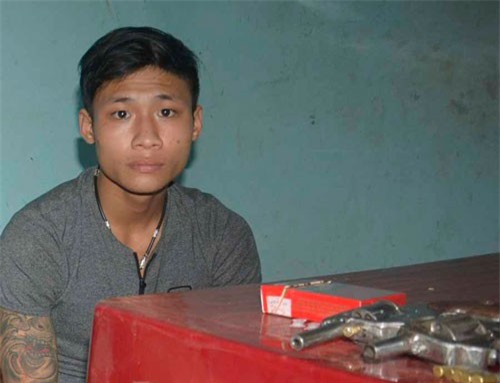 Gia Lai: Phát hiện ma túy và súng trong phòng trọ của nhóm thanh niên