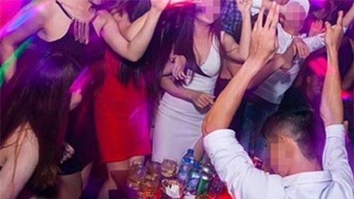 Thanh niên vào bar ăn nhậu tẹt ga và ký nợ hơn 1 tỷ