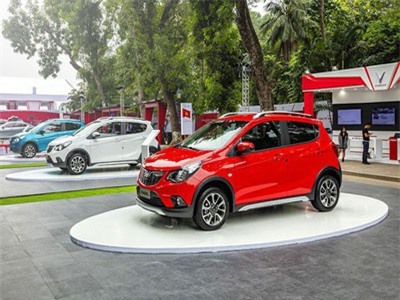 Chưa có xe thương mại, ôtô VinFast tiếp tục được điều chỉnh giá bán